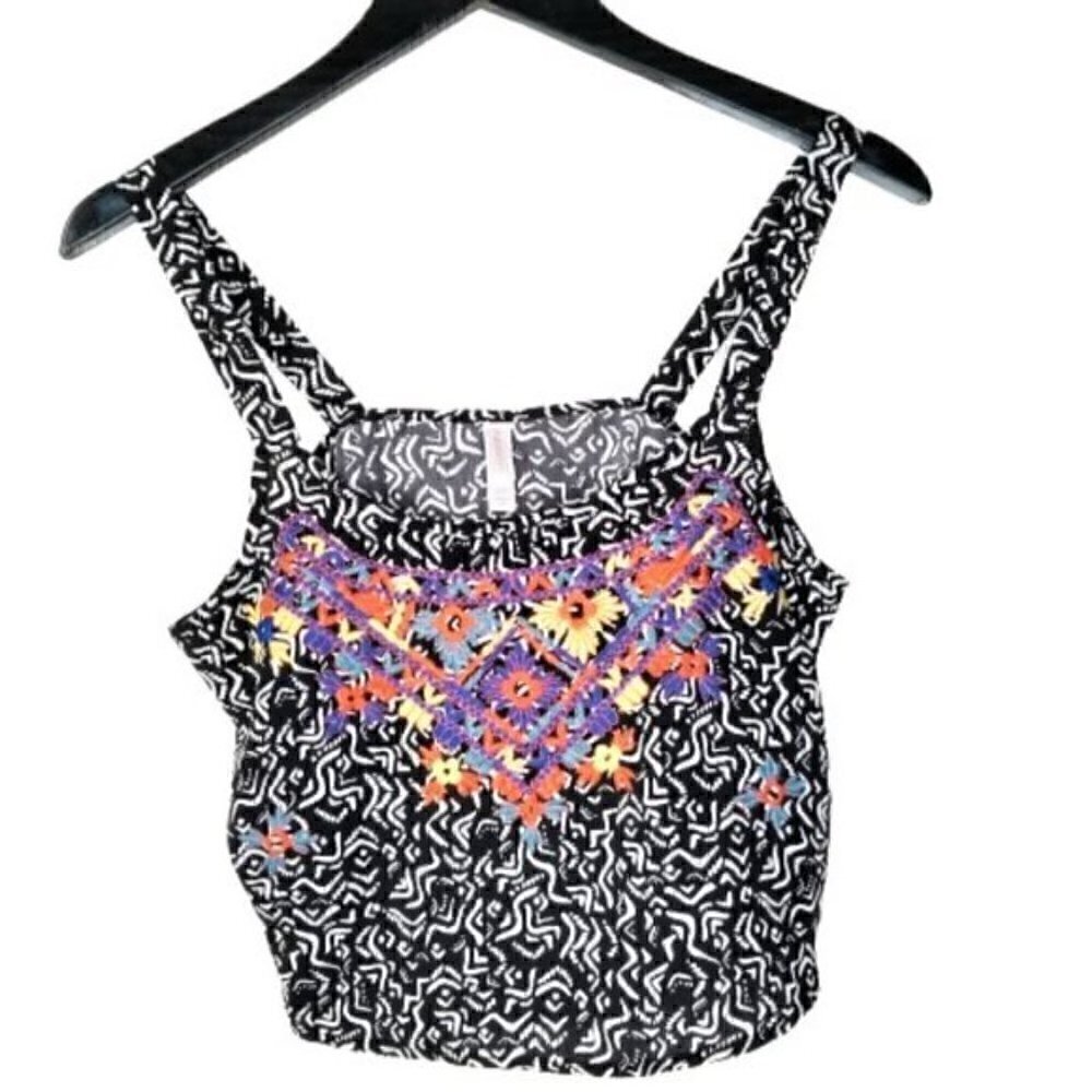 4/$25 Xhilaration Black White Embroidered Crop Top